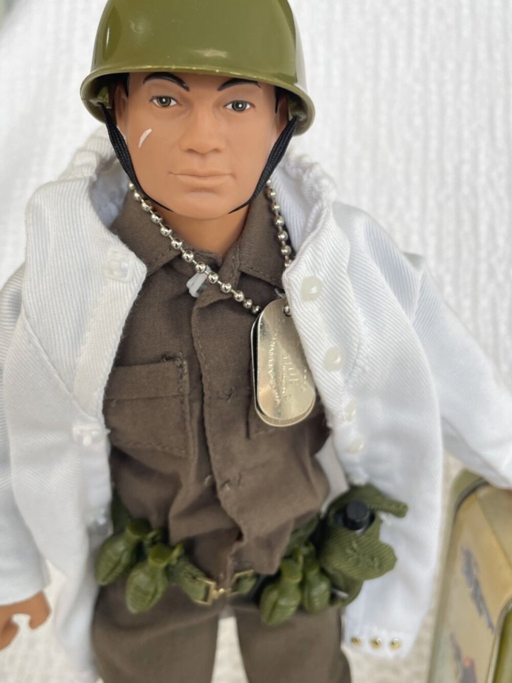 Vintage 1994 GI Joe Action Figure Hasbro 12" C-023B & Lunchbox - Picture 2 of 16